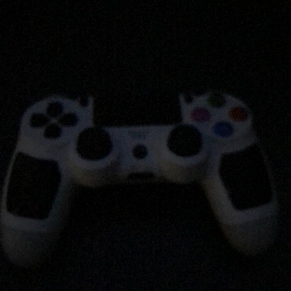 Gaming scuff controller paid 100$ selling for 35$